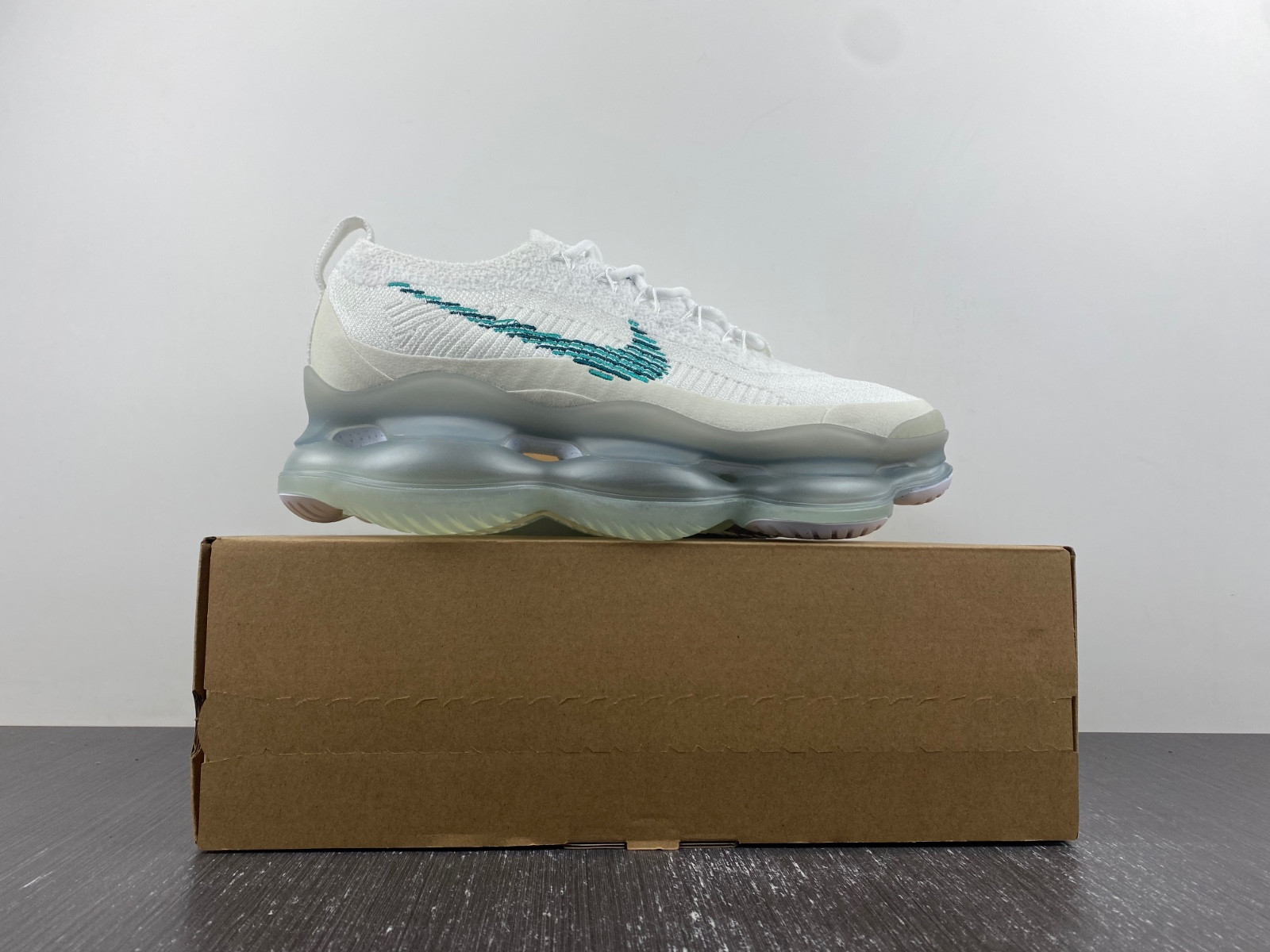 Nike Air Max Scorpion DJ4701-100