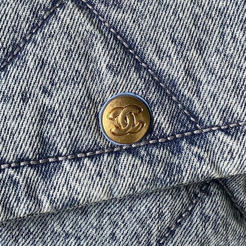 Ch**el shopping bag in shiny lambskin (as5740)