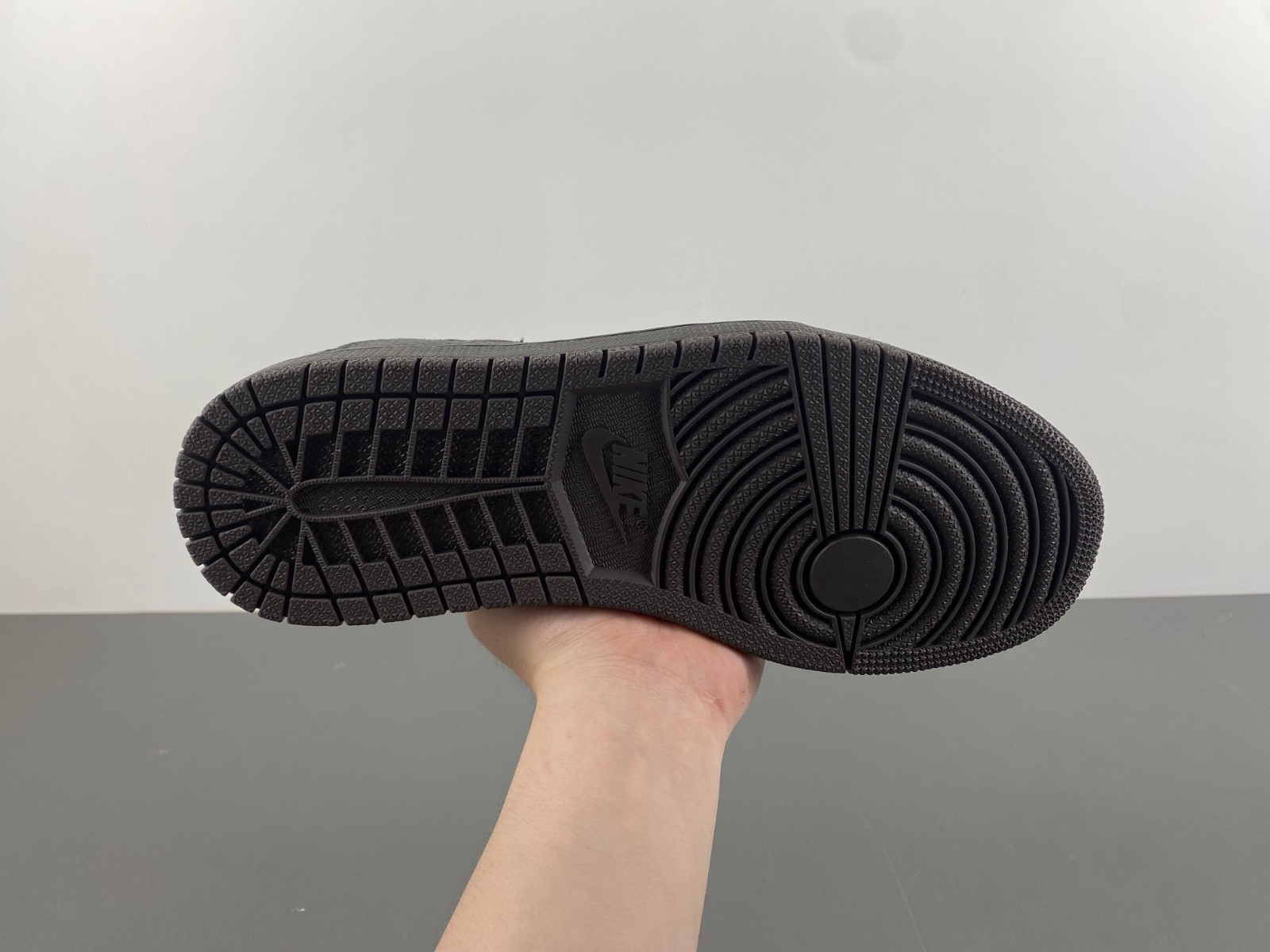 Travis Scott x Air Jordan 1 Low OG “Velvet Brown” DM7866-202