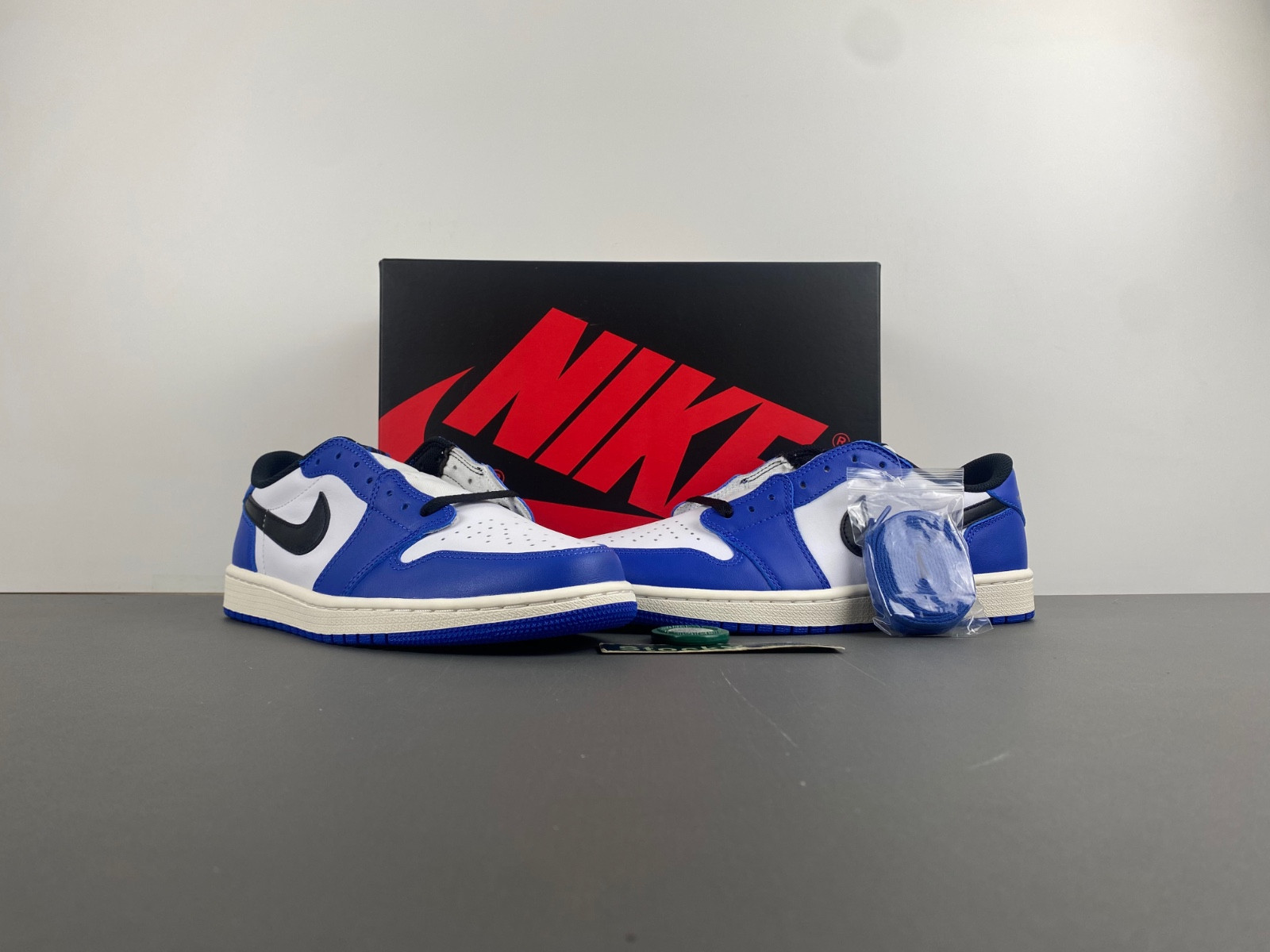 Air Jordan 1 Low OG "Game Royal" CZ0790-140