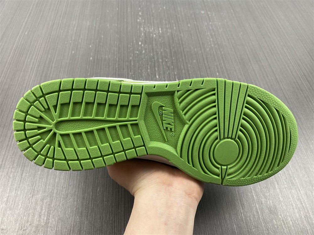 Nike Dunk Low Chlorophyll DJ6188-300