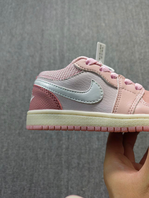 AIR JORDAN 1 KIDS SHOES