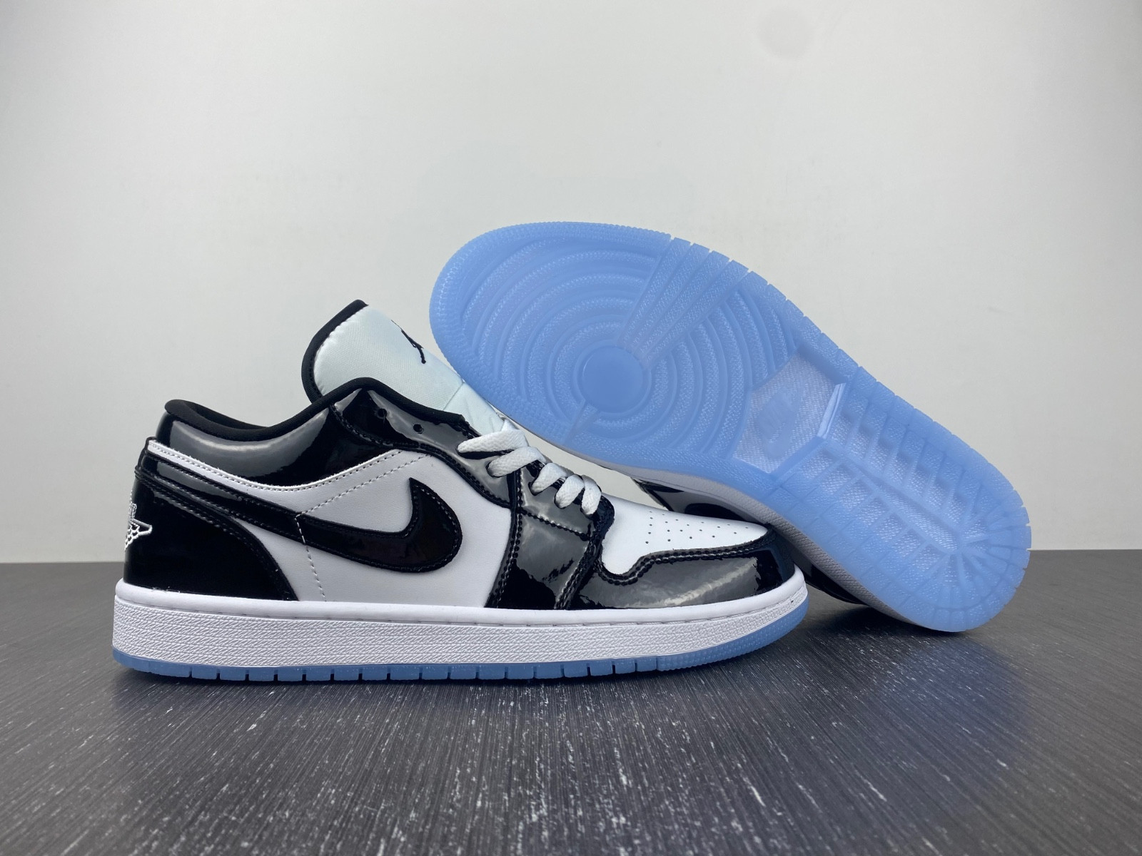 Jordan 1 Low SE Concord - DV1309-100