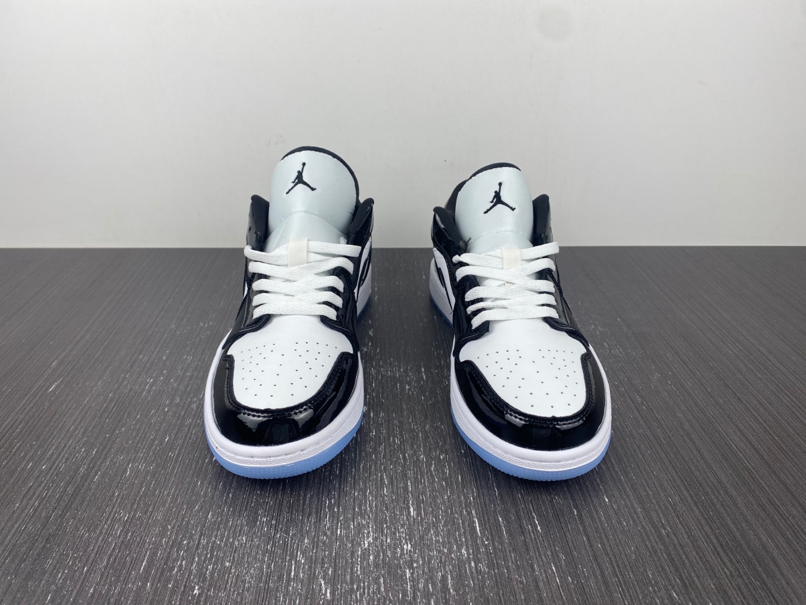 Jordan 1 Low SE Concord - DV1309-100