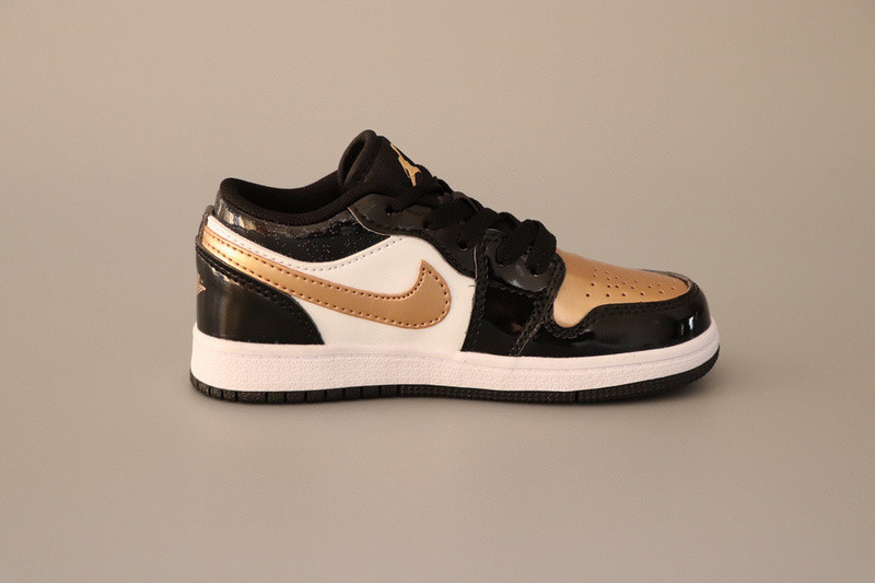 AIR JORDAN 1 KIDS SHOES