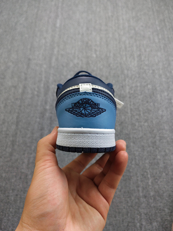 AIR JORDAN 1 KIDS SHOES