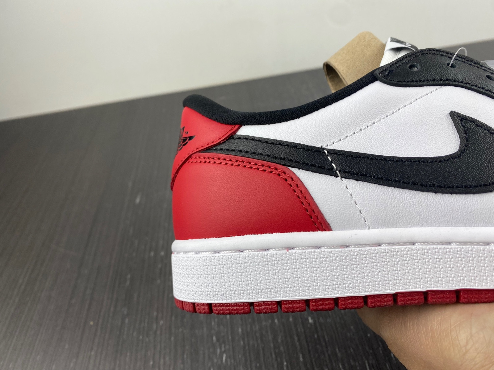Air Jordan 1 Retro Black Toe 2016 low 555088-125
