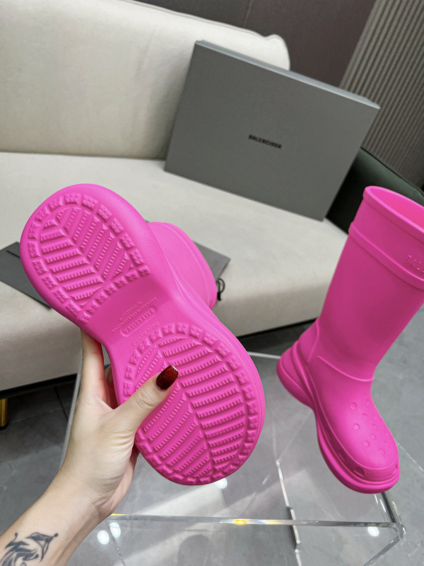 ba*len*cia*ga x Cr*0*s boot pink