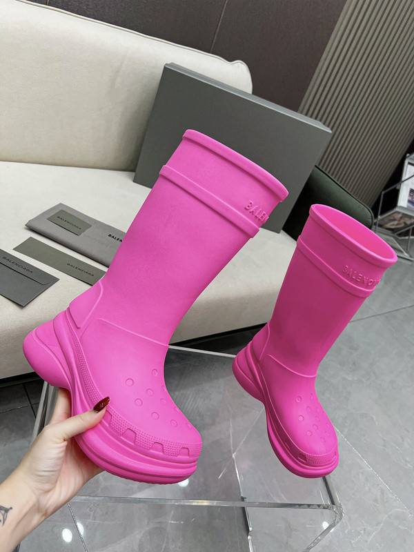 ba*len*cia*ga x Cr*0*s boot pink