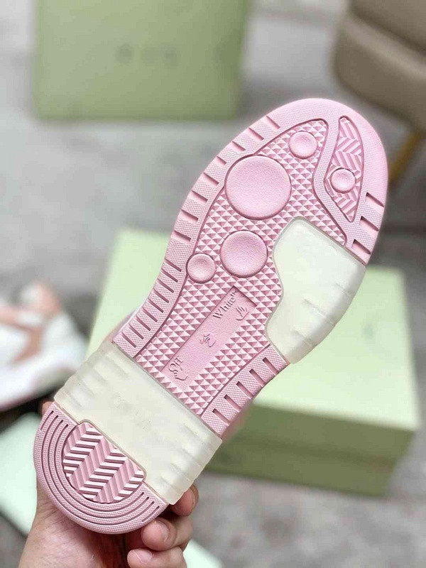 Off-White c/o Virgil Abloh