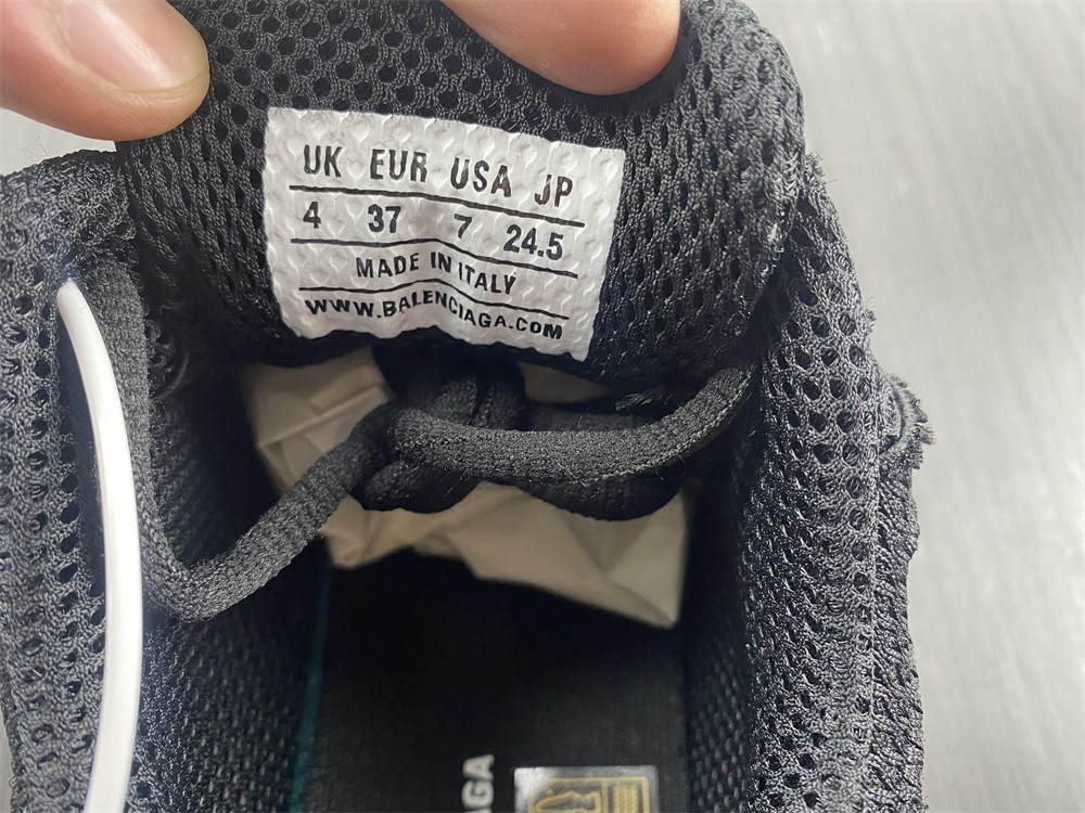 Ba*len*cia*ga phantom sneaker