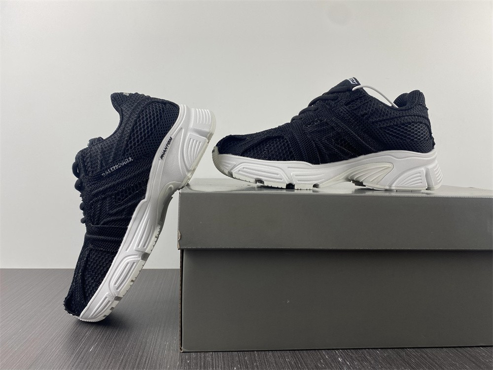 Ba*len*cia*ga phantom sneaker