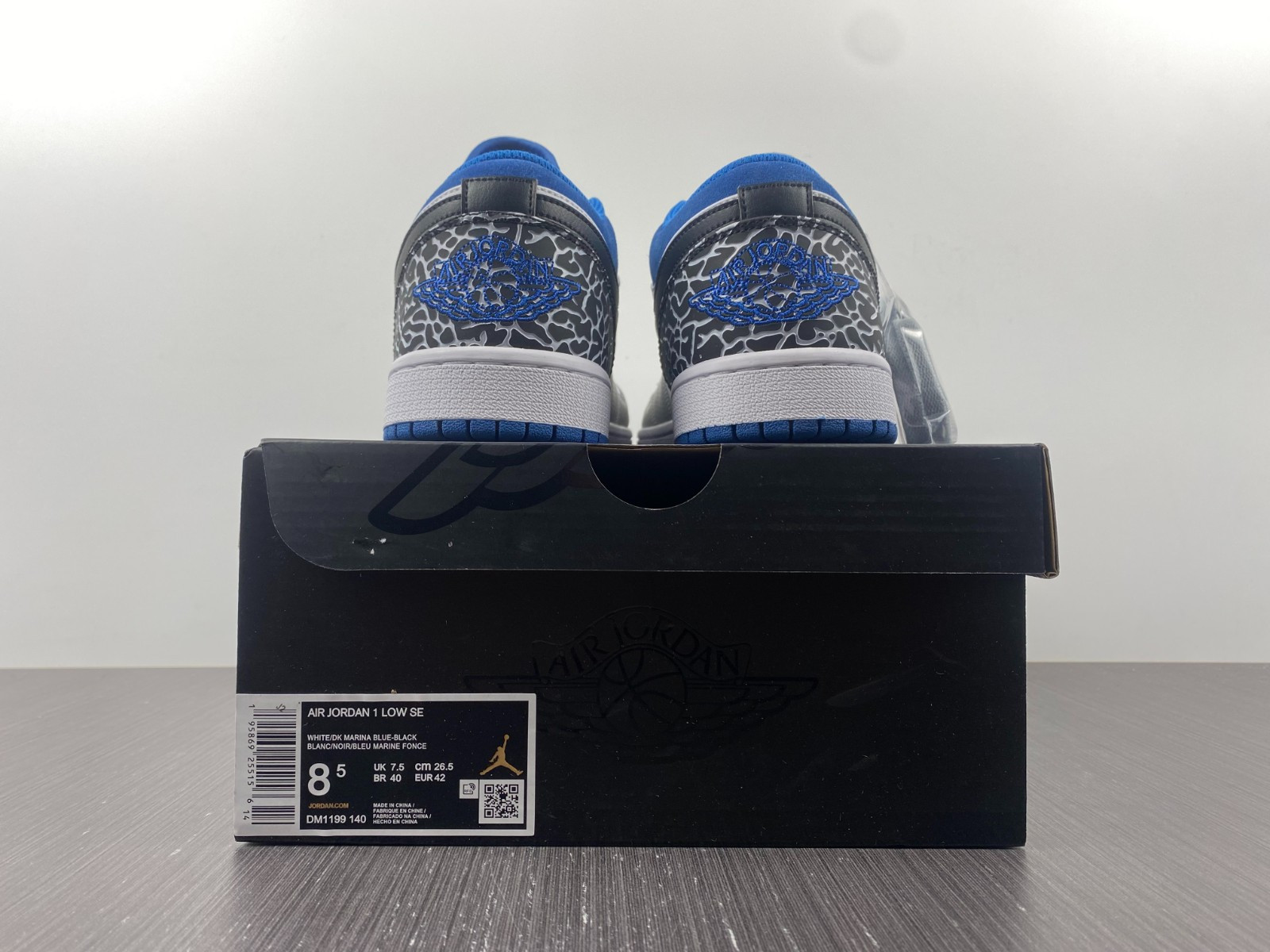 Jordan 1 Low SE True Blue DM1199-140