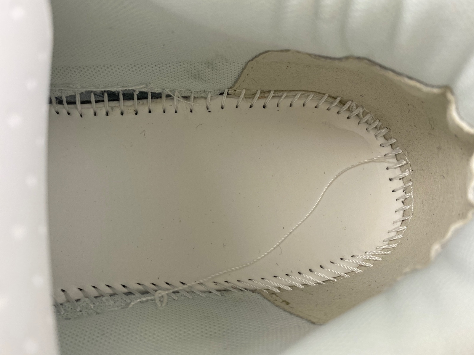 Off-White c/o Virgil Abloh