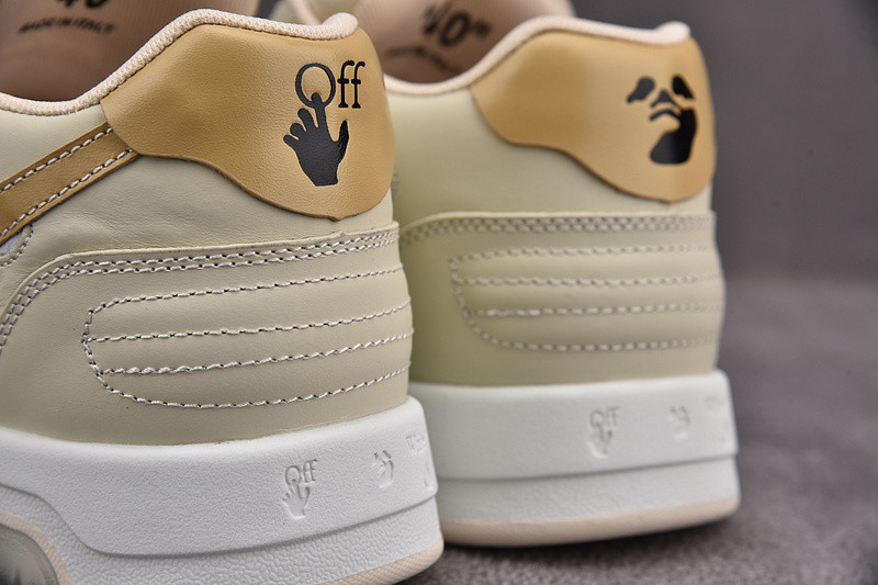 Off-White c/o Virgil Abloh