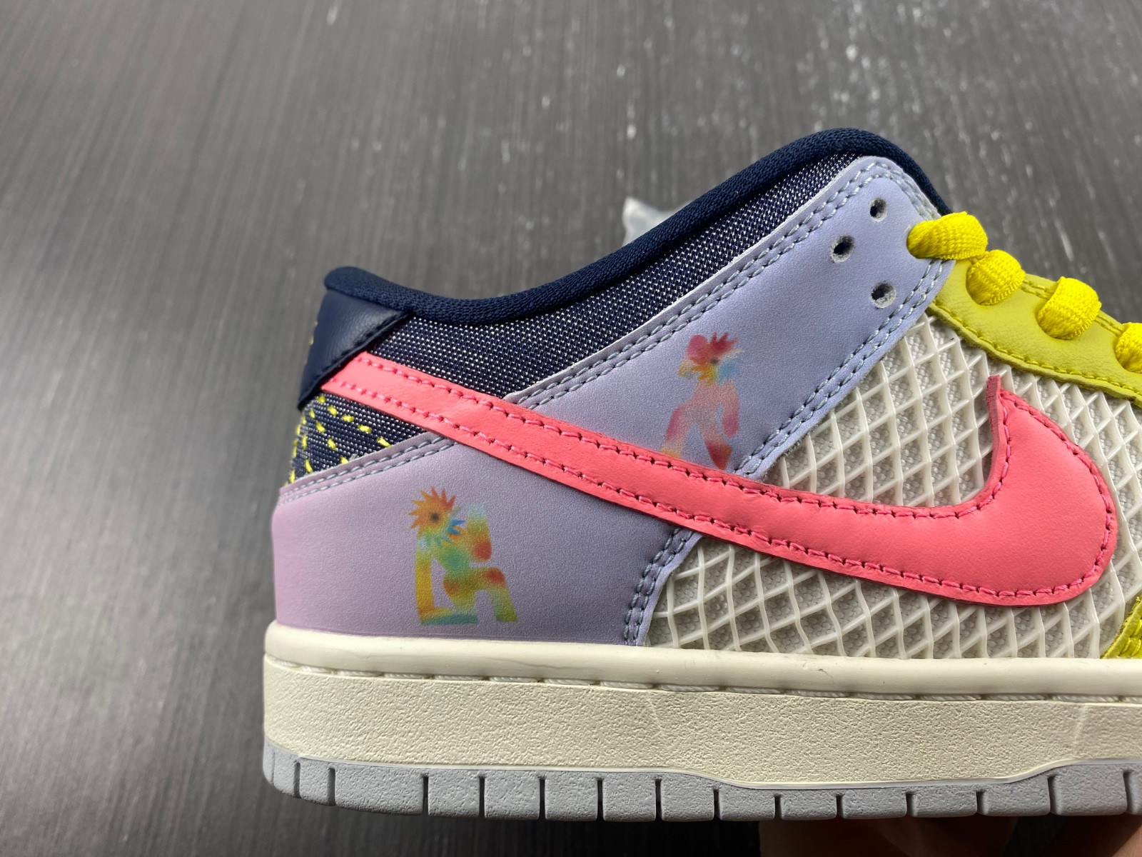 Nike SB Dunk Low Be True DX5933-900