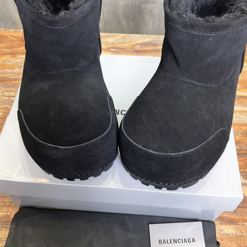 Ba1en*iaga alaska fur bootie in black