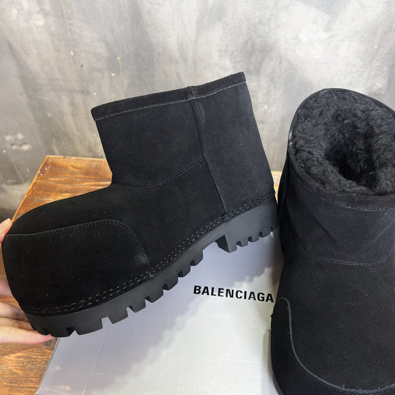 Ba1en*iaga alaska fur bootie in black