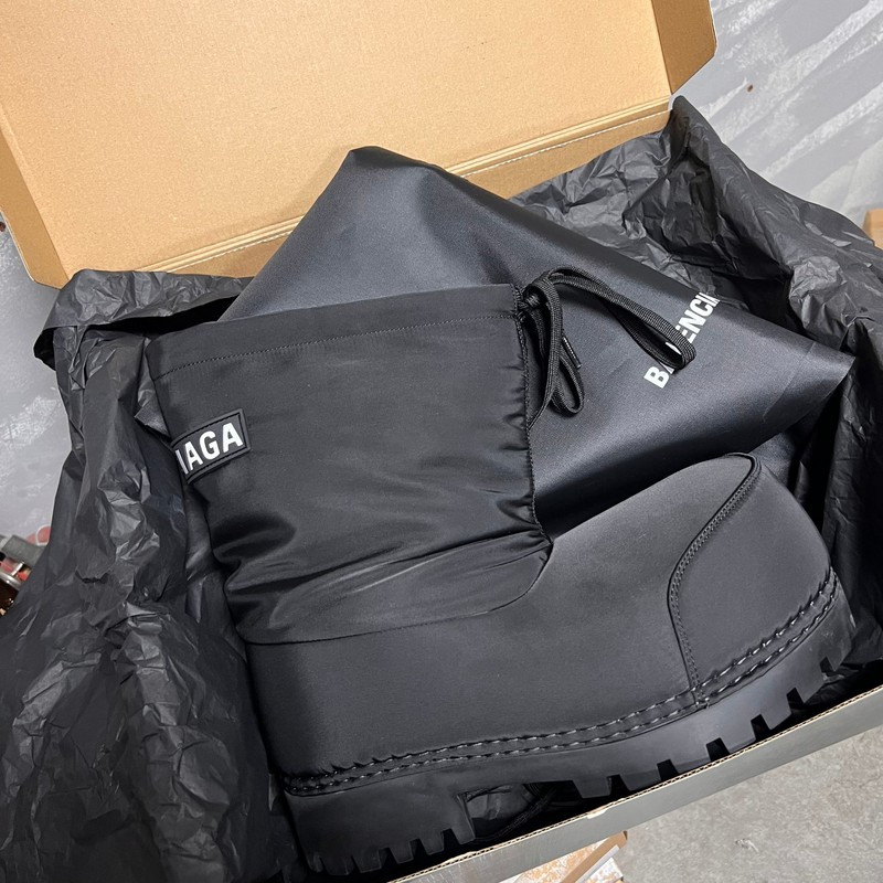 Ba1en*iaga alaska high boot in black nylon