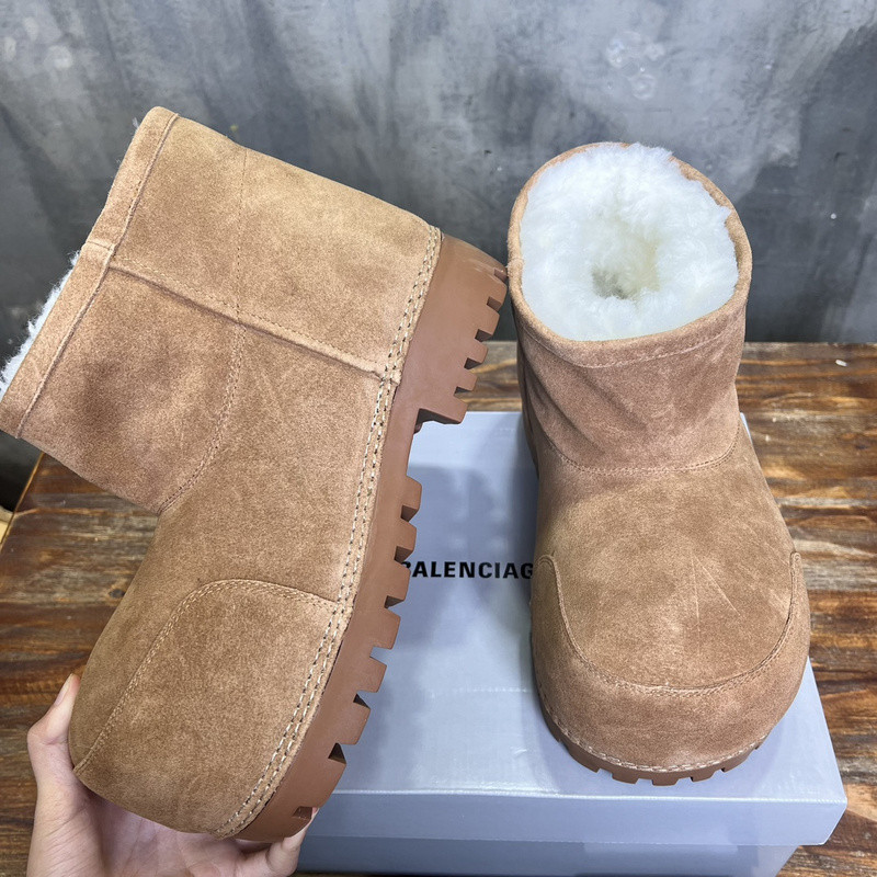 Ba1en*iaga brown alaska fur bootie