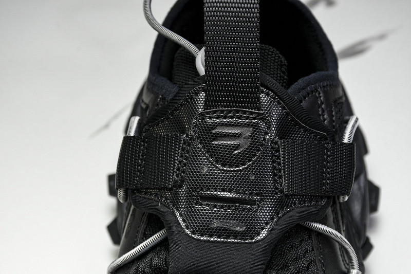 Ba1en*iaga hike black