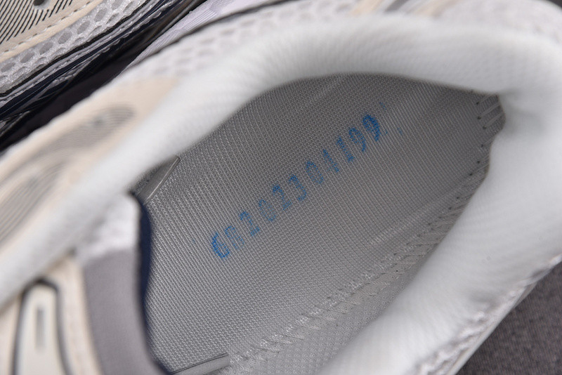 As*ic*s gel kayano 14 