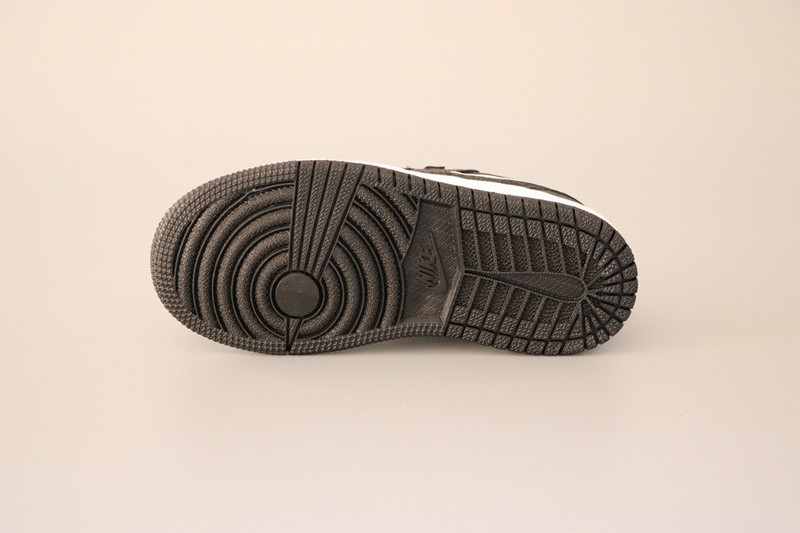 AIR JORDAN 1 KIDS SHOES
