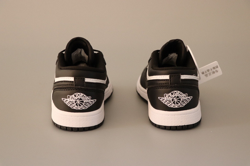 AIR JORDAN 1 KIDS SHOES