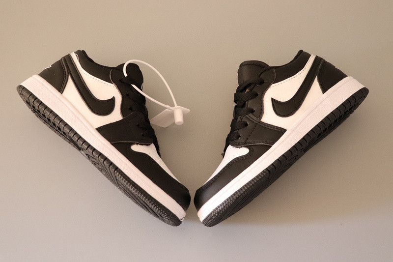 AIR JORDAN 1 KIDS SHOES