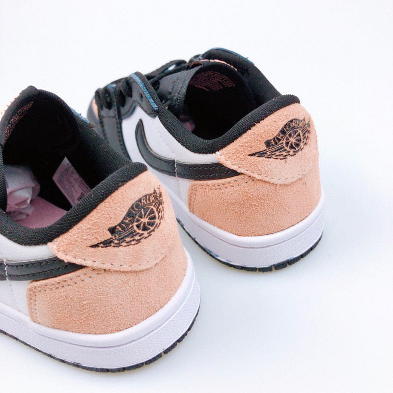 AIR JORDAN 1 KIDS SHOES