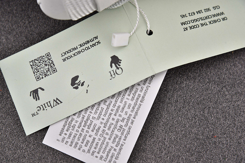 Off-White c/o Virgil Abloh