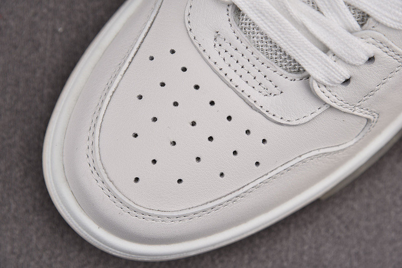 Off-White c/o Virgil Abloh