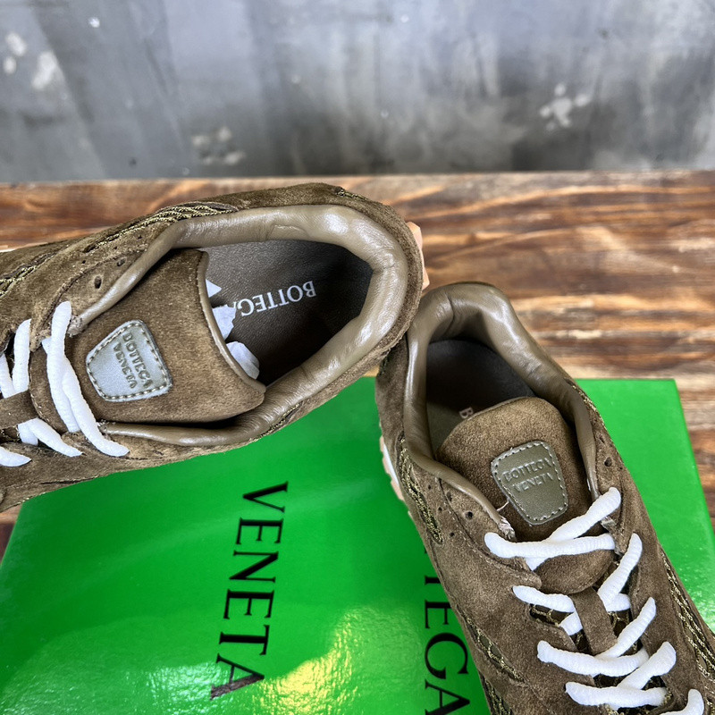 b0tt*ga Ven*ta orbit sneaker