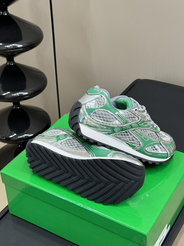 Bo*te*ga ve*ne*ta orbit silver parakeet