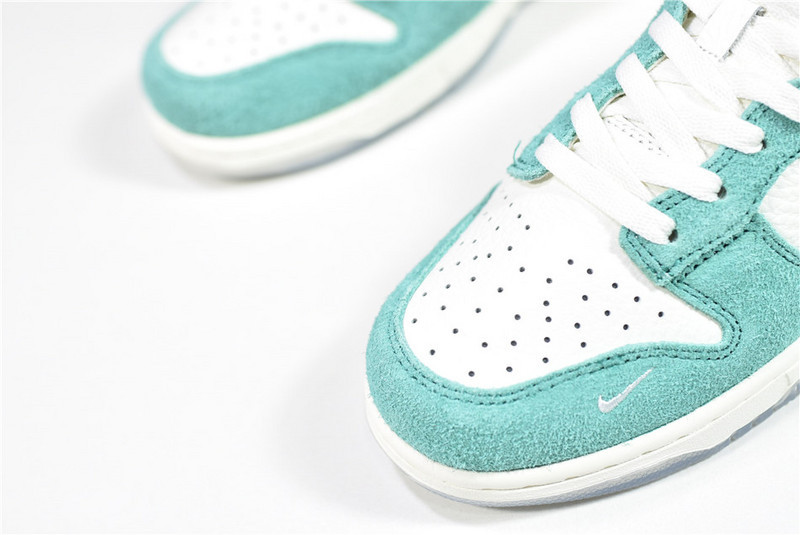 Kasina x Nike Dunk Low CZ6501-101