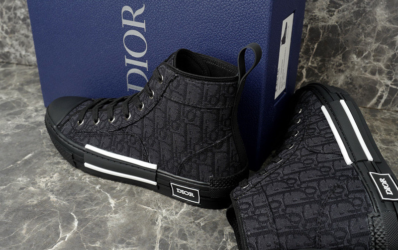 D B23 HIGH-TOP SNEAKERS
