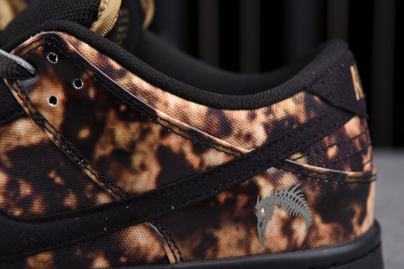 Nike Dunk SB Low Pushead 2 536356-002