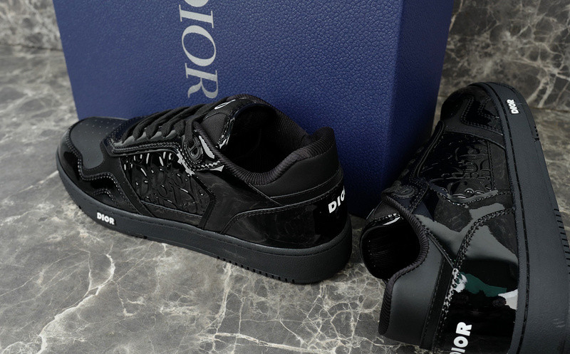D10r sneakers