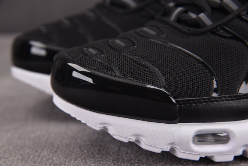 Nike Air Max Plus Black Womens | DM2362-001