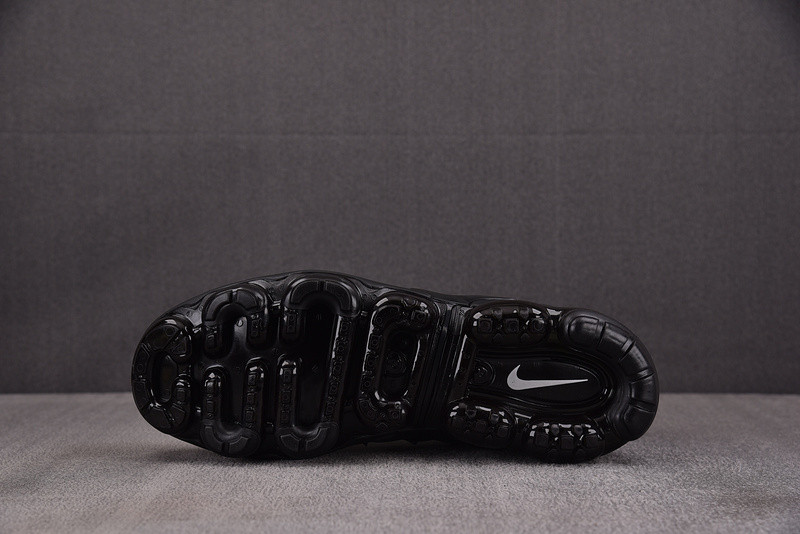 Nike Air Vapormax Plus Rough Green/Dark Russet-Black DQ4688-300