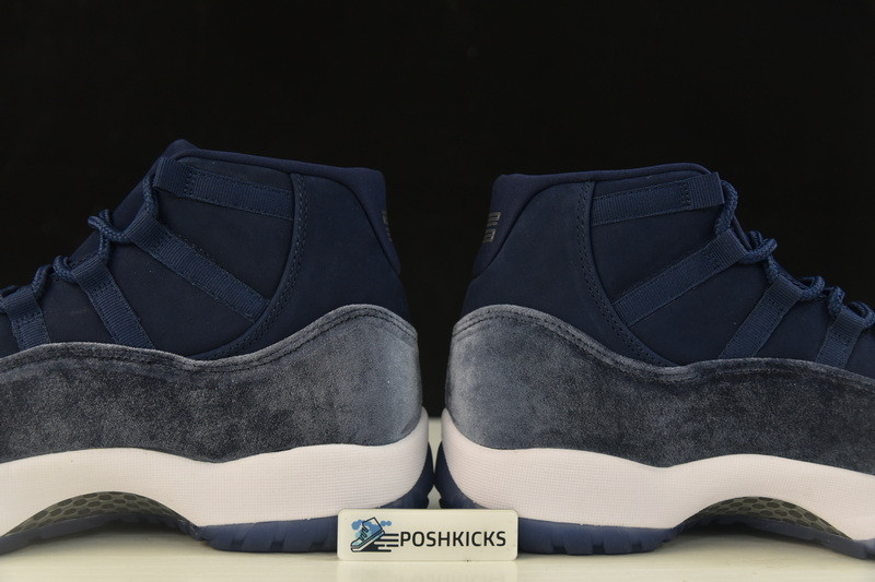Air Jordan 11 WMNS “Midnight Navy” AR0715-441
