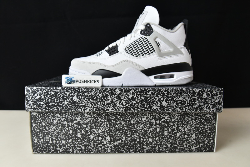 Air Jordan 4 “Military Black” DH6927-111