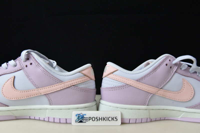 Nike WMNS DUNK LOW