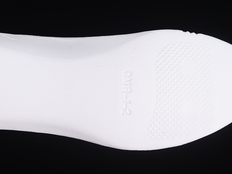 Nike Air Zoom Vomero 5