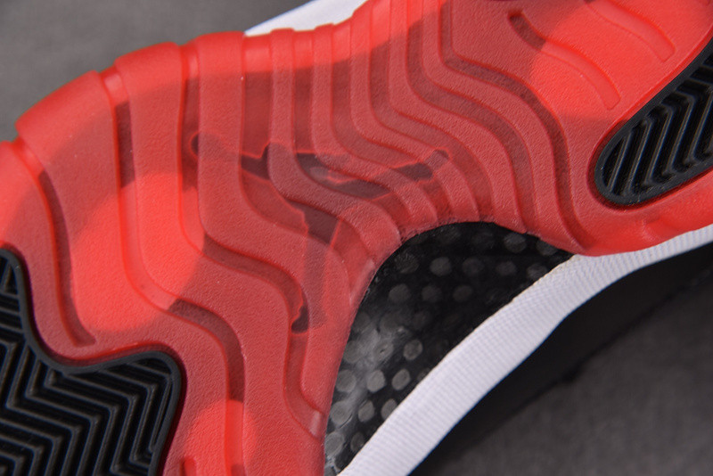 Air Jordan 11 Low "Bred" 2025 FV5104-006