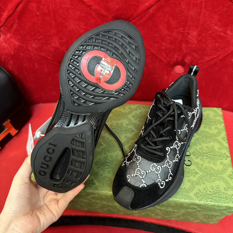 G*u*i run lace-up sneakers