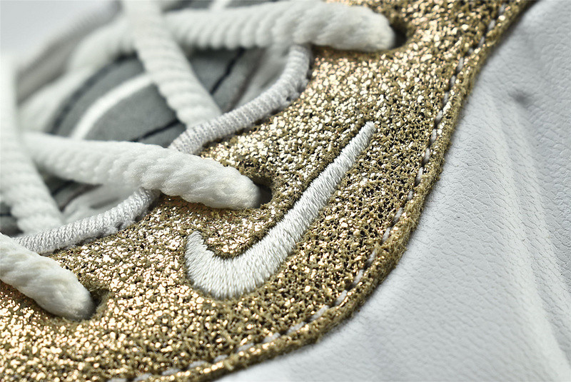 (WMNS) Nike Air Foamposite One