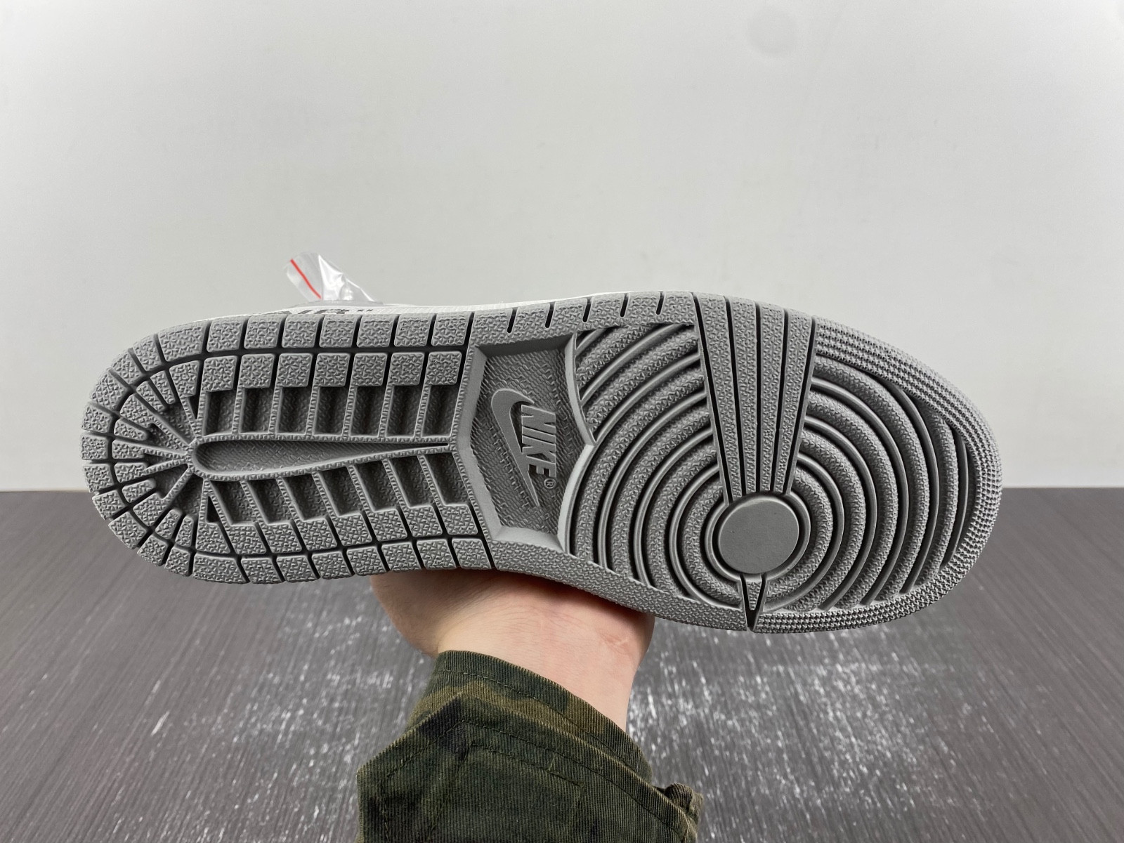 OFF-WHITE x Travis Scott x Air Jordan 1 OW DM7866-198