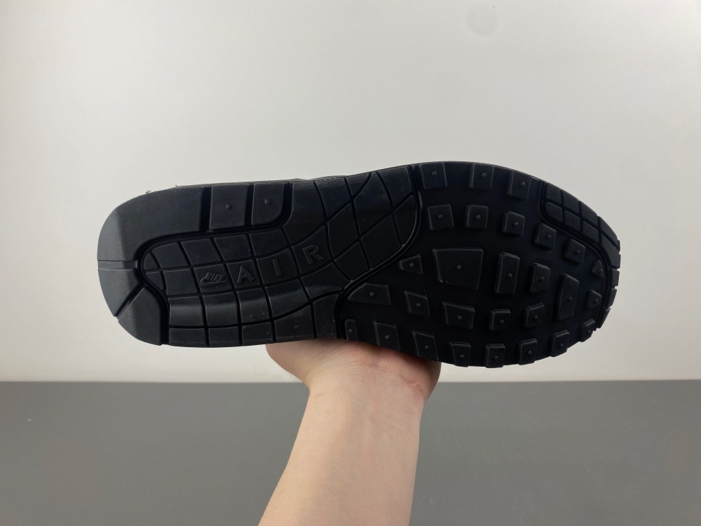 Nike Air Max 1 - Black - HF8813-001