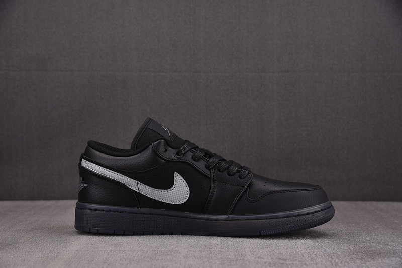 Air Jordan 1 Low "Dark Gum Soles" HV5968-001